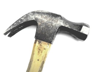 hammer-1187752-640x480