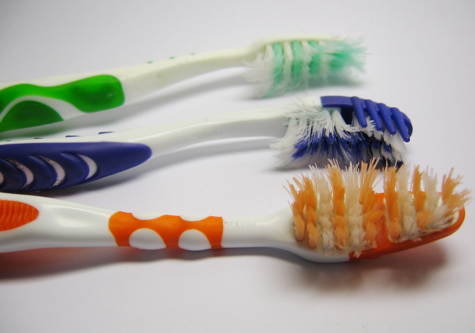 toothbrushes-1424728-1599x1123.jpg